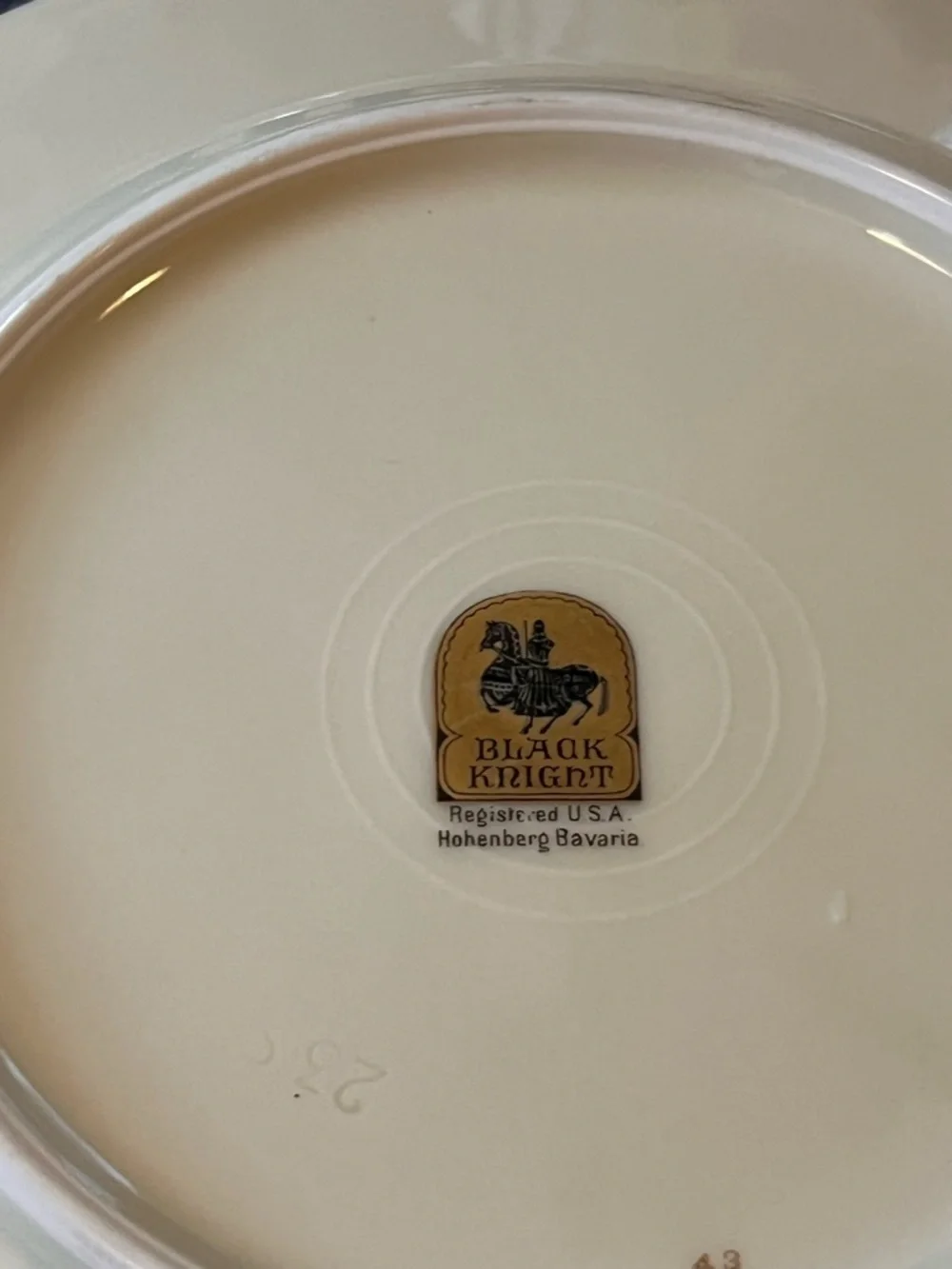 4 Black Knight Trianon Luncheon Salad Plates 9 1/4” Gold Encrusted Bavaria